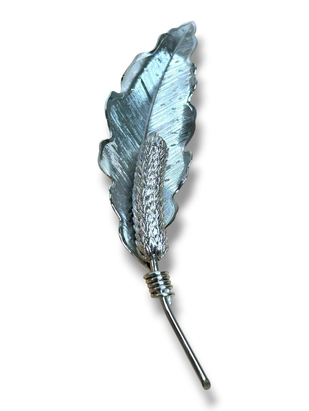 Vintage Coro Pegasus Silver Tone Fuzzy Stamen Calla Lily Leaf Brooch Pin 1950s